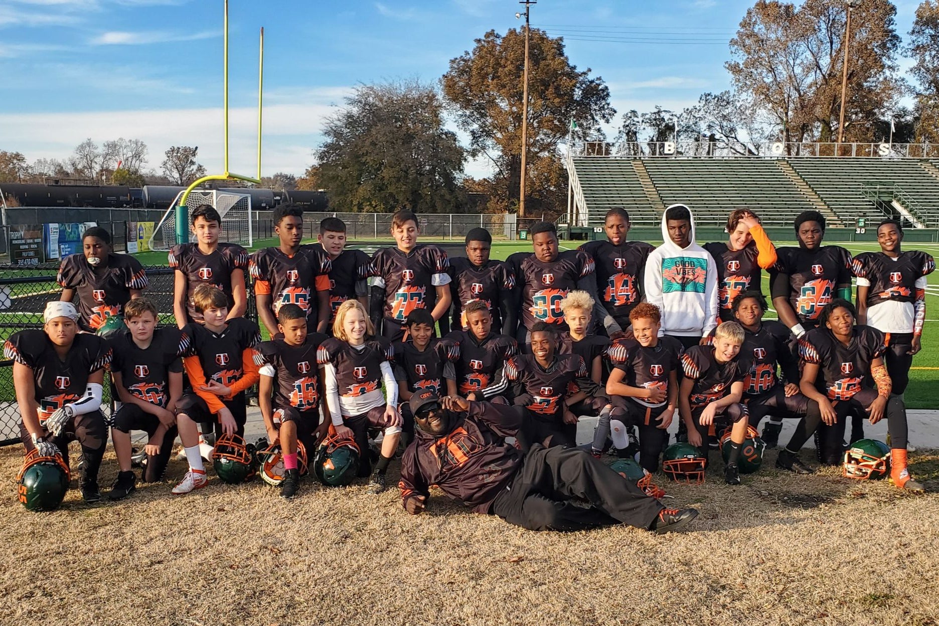 American Football Uniforms | Custom Football Youth Uniforms | Football Jersey | American Football Integrated Pants